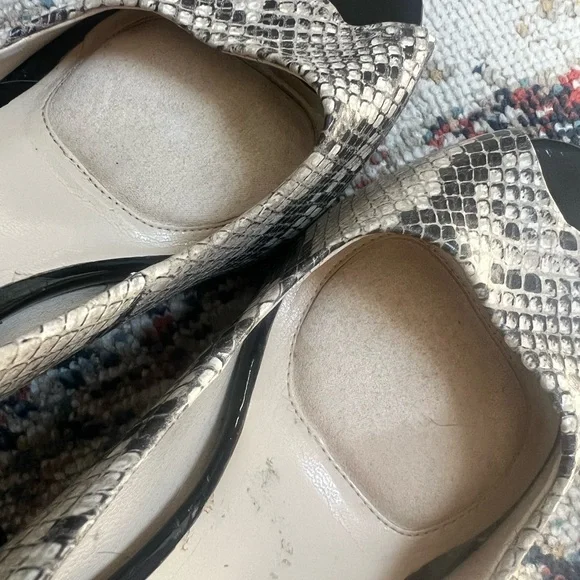 Anne Klein Women's Snakeskin Peep Toe Heels - Picture 10 of 11